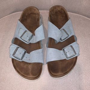 Size 10 soft footbed suede Birkenstock’s